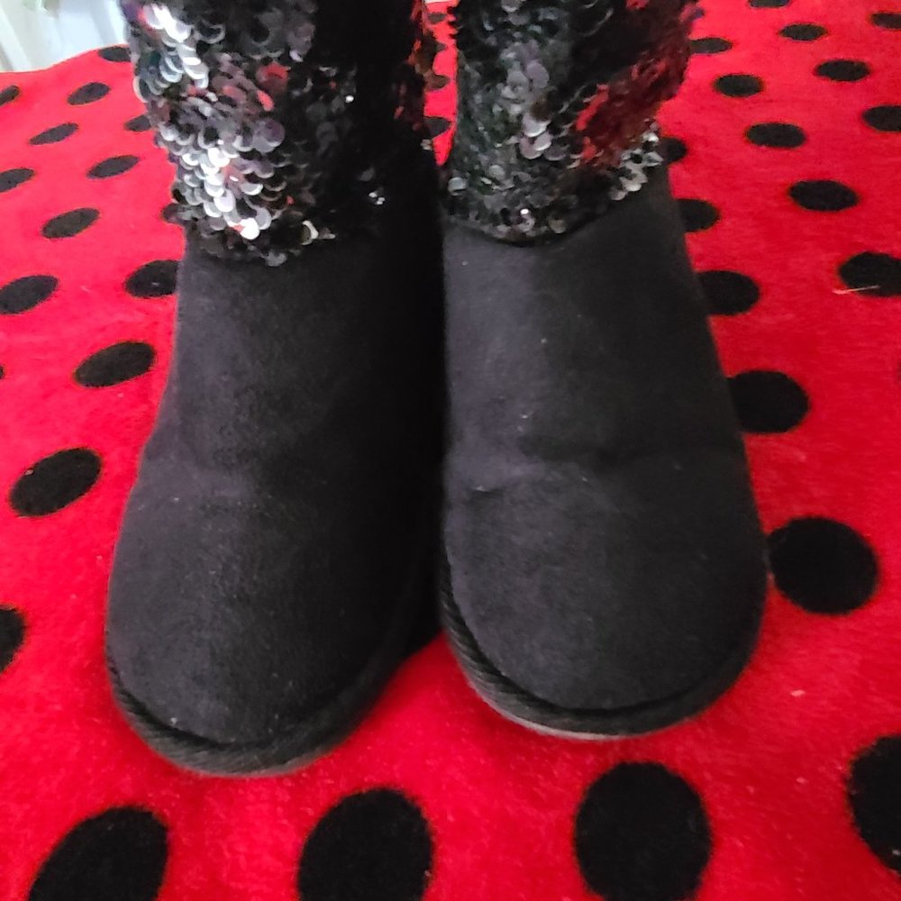 Girl boots